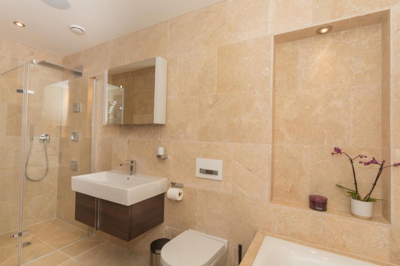 Henge House, Penthouse Apartment Bath Exterior photo